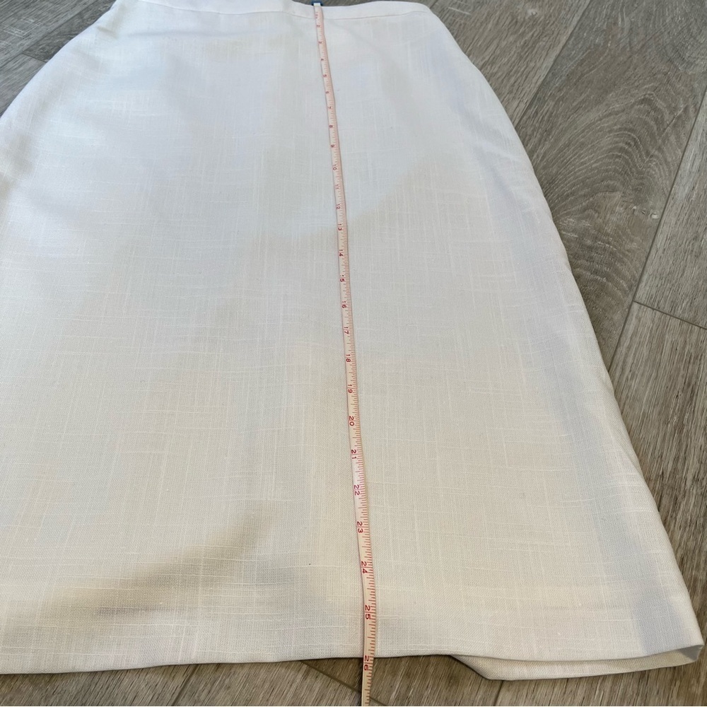 ❌SOLD❌ VINTAGE White Midi Pencil Skirt, Size 2-4 - Picture 4 of 11